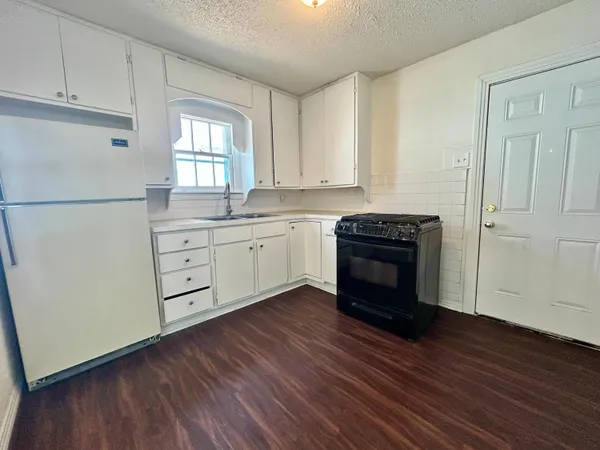 $1,025 | 111 Avenue U, Lubbock, TX 79415