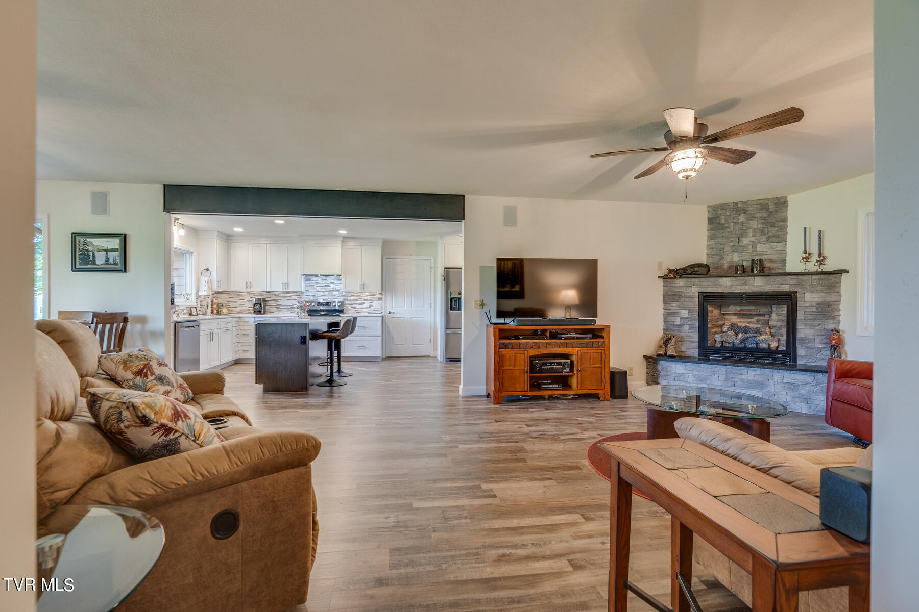 469 Pemberton Road Bristol, TN 37620 - Photo 12 of 64 012