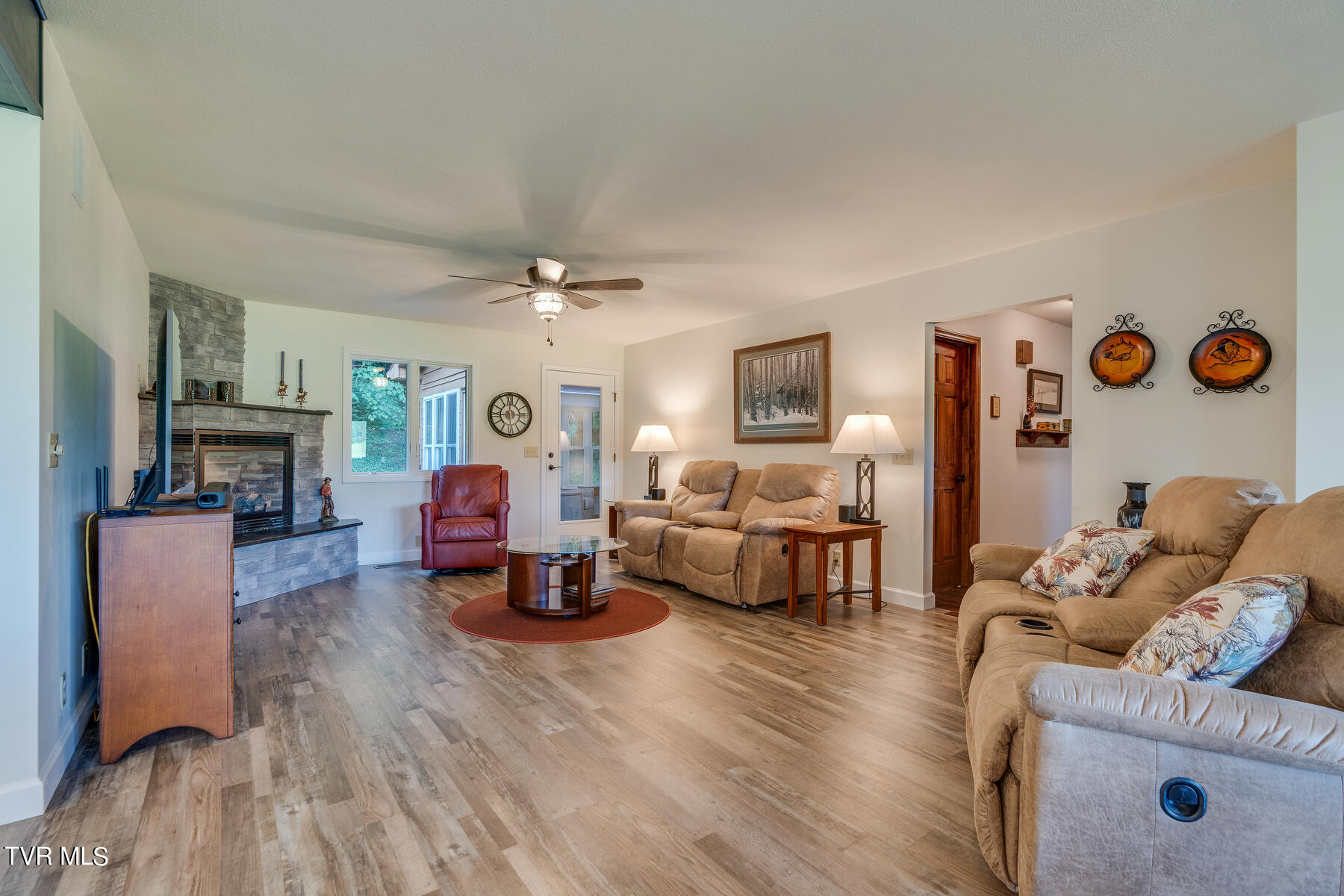 469 Pemberton Road Bristol, TN 37620 - Photo 13 of 64 013