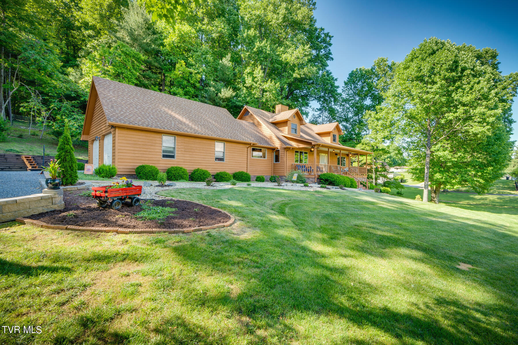 469 Pemberton Road Bristol, TN 37620 - Photo 2 of 64 002