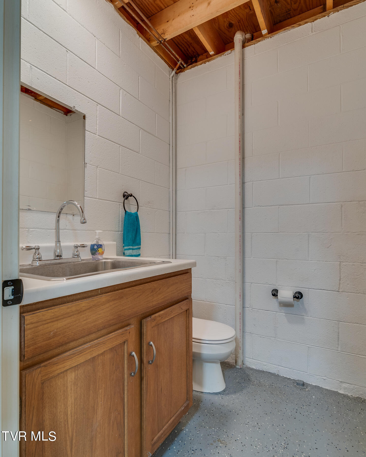 469 Pemberton Road Bristol, TN 37620 - Photo 39 of 64 039