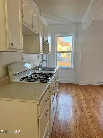 $1,250 | 290 2nd Avenue, Unit 1A, Troy, NY 12182