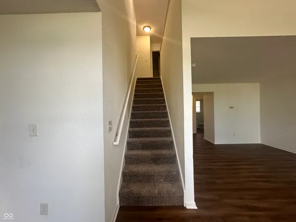 $1,750 | 8125 Maple Stream Lane, Indianapolis, IN 46217
