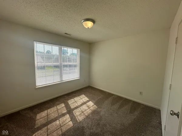 $1,750 | 8125 Maple Stream Lane, Indianapolis, IN 46217