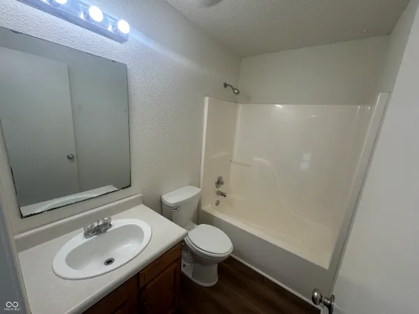 $1,750 | 8125 Maple Stream Lane, Indianapolis, IN 46217