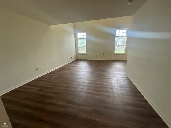 $1,750 | 8125 Maple Stream Lane, Indianapolis, IN 46217