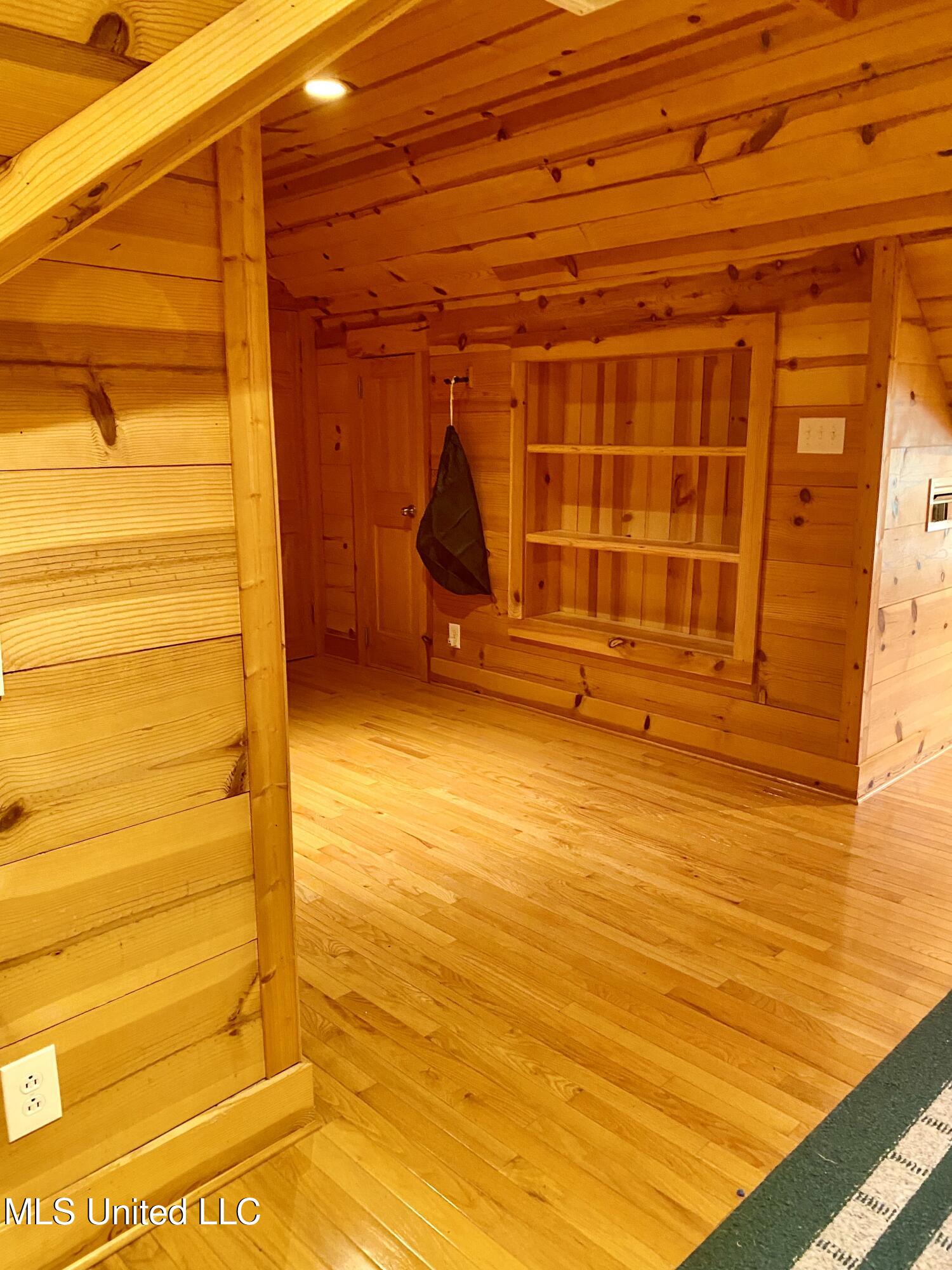 299 Quitman Perry Road Carriere, MS 39426 - Photo 26 of 76 23.2, Upstairs Area, IMG_5900