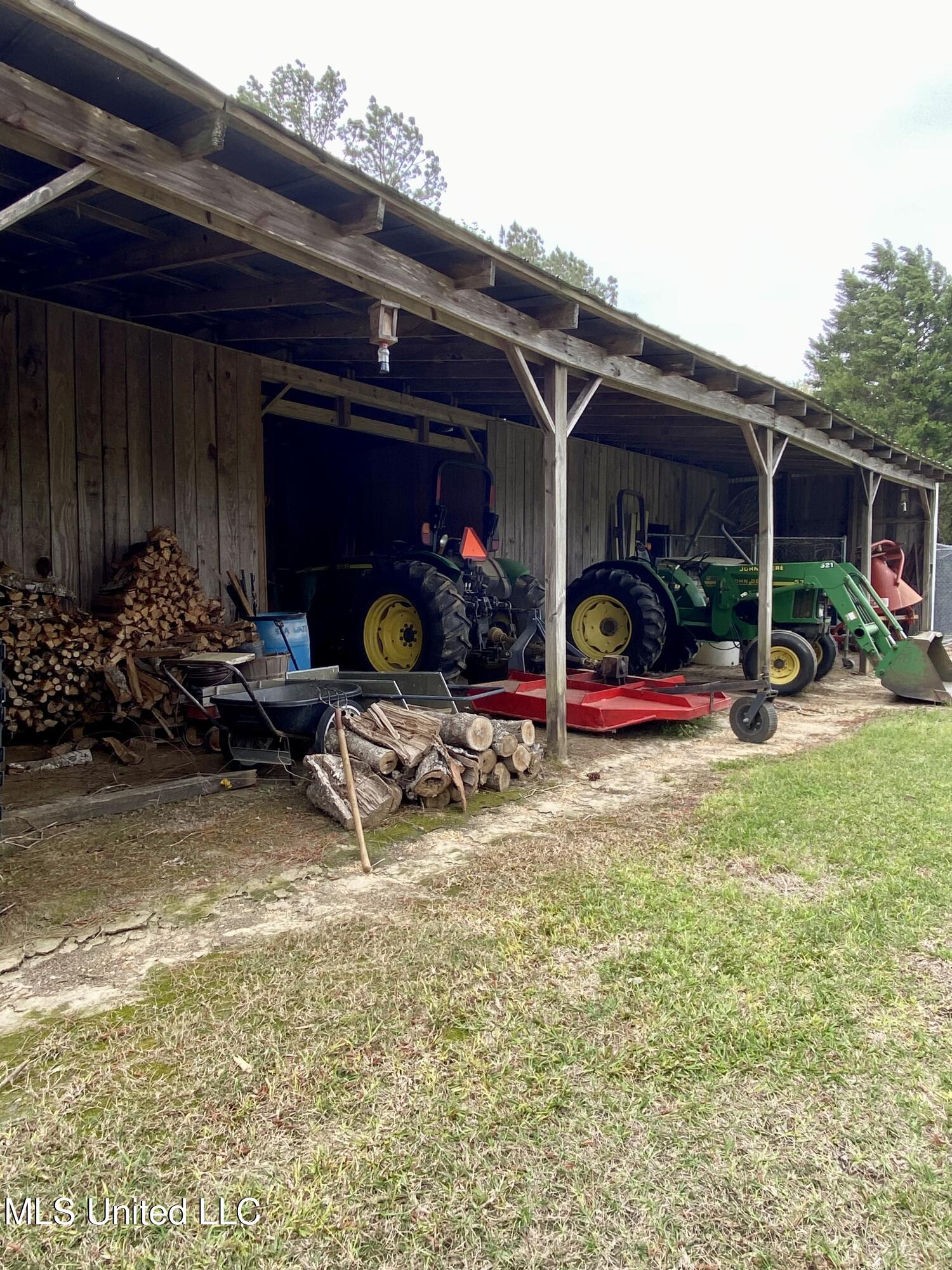 299 Quitman Perry Road Carriere, MS 39426 - Photo 46 of 76 44, Barn, IMG_2840