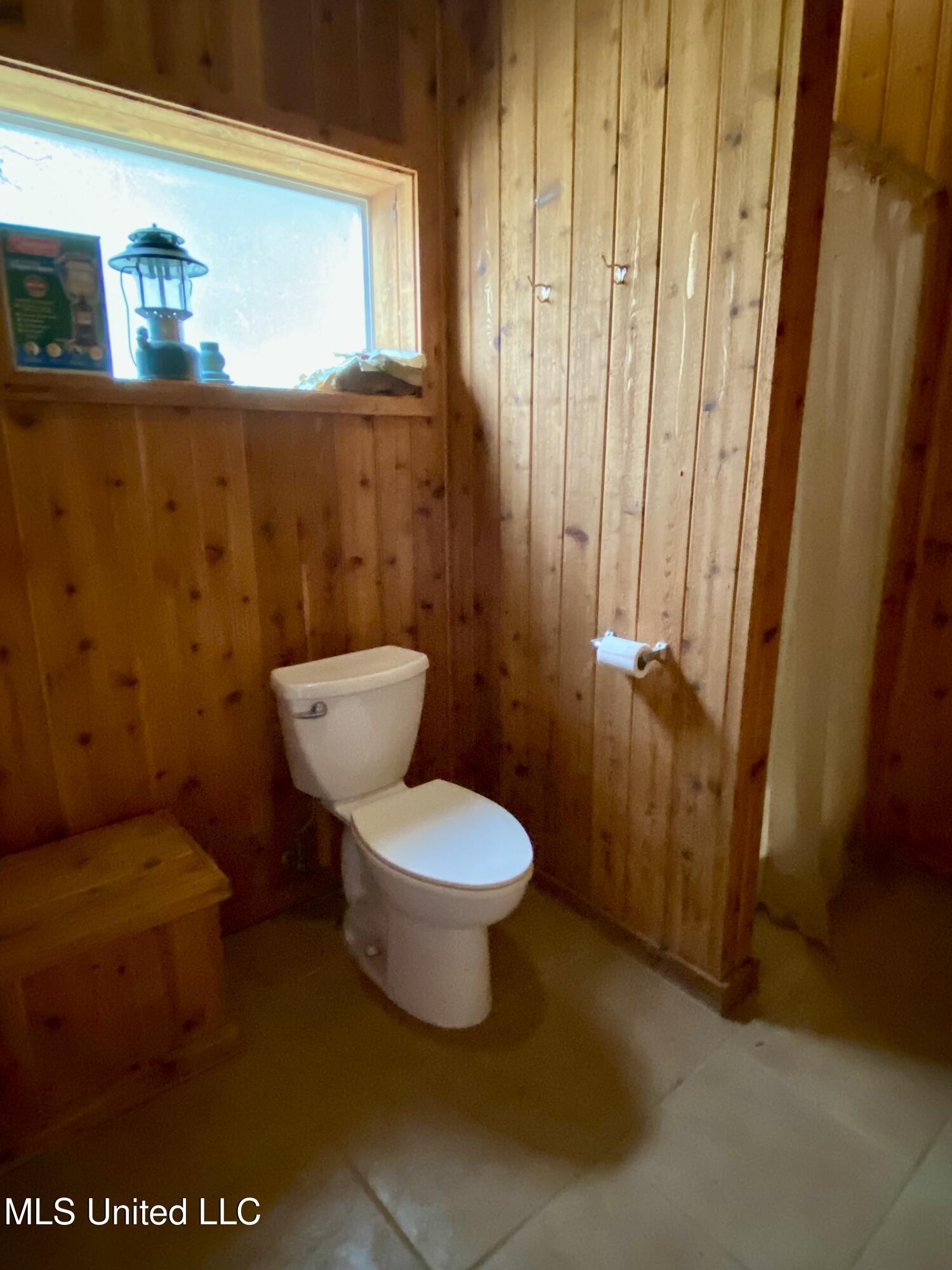 299 Quitman Perry Road Carriere, MS 39426 - Photo 48 of 76 46, Barn, IMG_2833