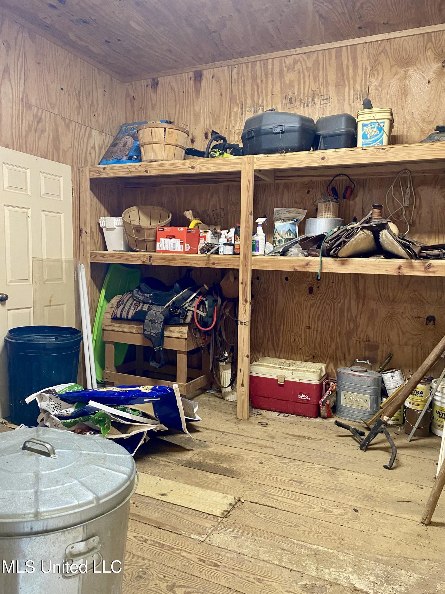 299 Quitman Perry Road Carriere, MS 39426 - Photo 49 of 76 47, Barn, IMG_2835