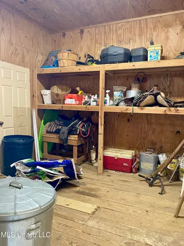 $975,000 | 299 Quitman Perry Road, Carriere, MS 39426