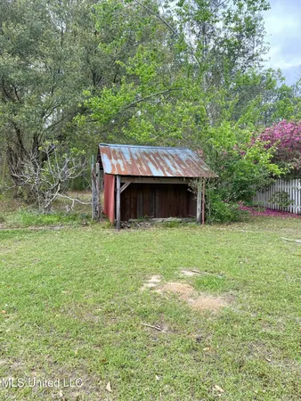 $925,000 | 299 Quitman Perry Road, Carriere, MS 39426