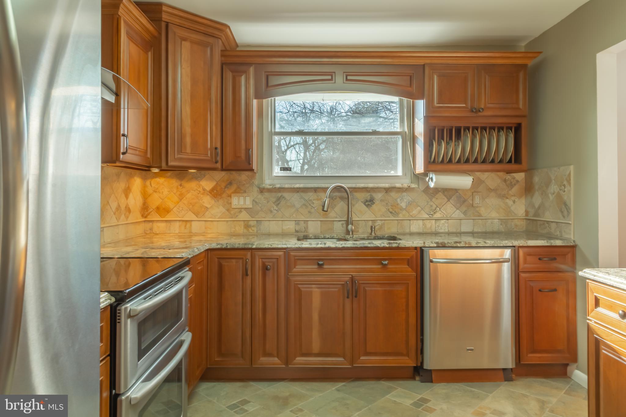 4002 Rouen Road Randallstown, MD 21133 - Photo 5 of 36 Tile Backsplash