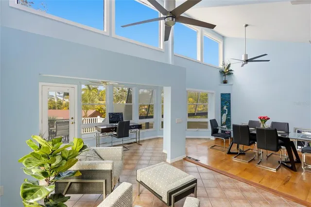 $1,790,000 | 557 Venice Lane, Sarasota, FL 34242