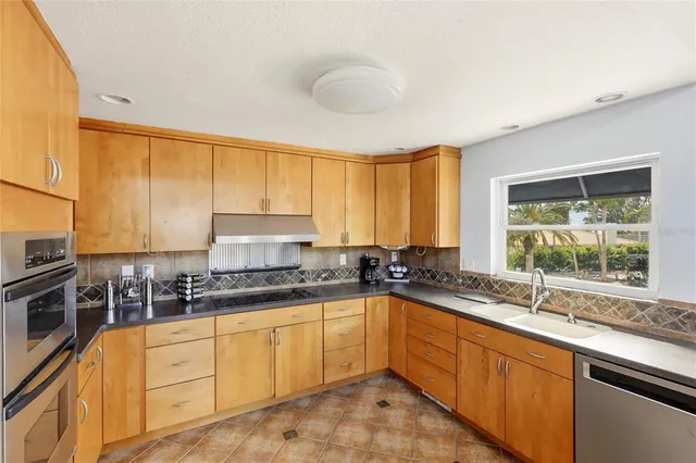 $1,790,000 | 557 Venice Lane, Sarasota, FL 34242