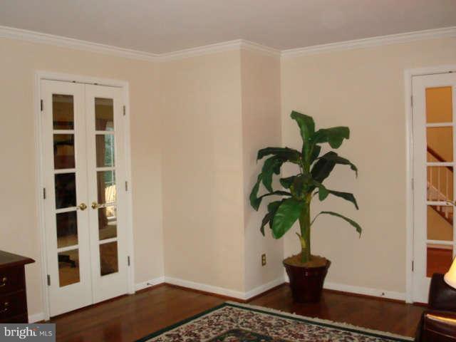 12911 Fork Road Baldwin, MD 21013 - Photo 15 of 30 Living Room