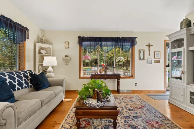 $319,000 | 325 Thunderbird, Nekoosa, WI 54457