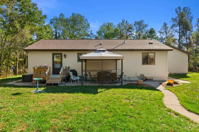 $319,000 | 325 Thunderbird, Nekoosa, WI 54457