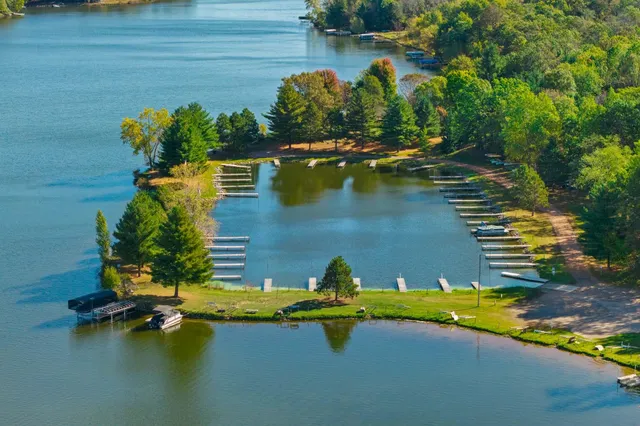 $319,000 | 325 Thunderbird, Nekoosa, WI 54457