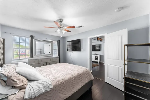 $240,000 | 502 Royal Avenue, Grand Prairie, TX 75051