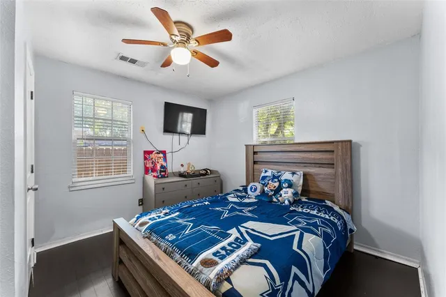 $240,000 | 502 Royal Avenue, Grand Prairie, TX 75051