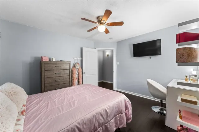 $240,000 | 502 Royal Avenue, Grand Prairie, TX 75051