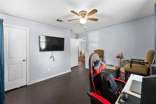 $240,000 | 502 Royal Avenue, Grand Prairie, TX 75051