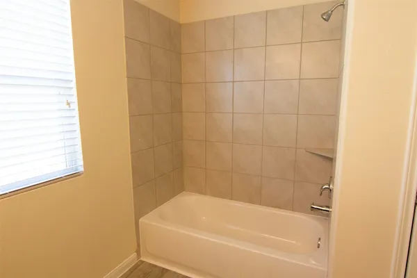 $2,160 | 8627 Doris Oaks Circle, Houston, TX 77028