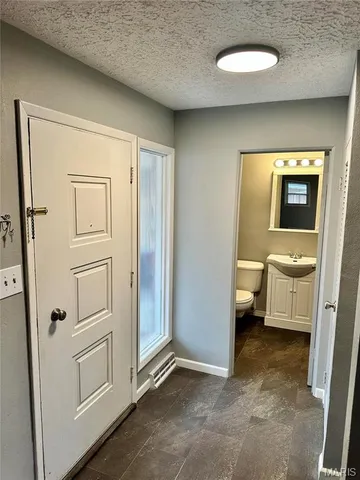 $1,595 | 30 West Marietta Place, Alton, IL 62002