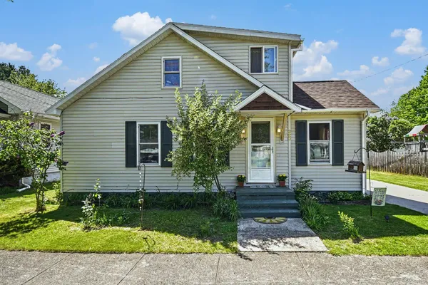 $179,000 | 220 2nd Avenue, Tawas City, MI 48763