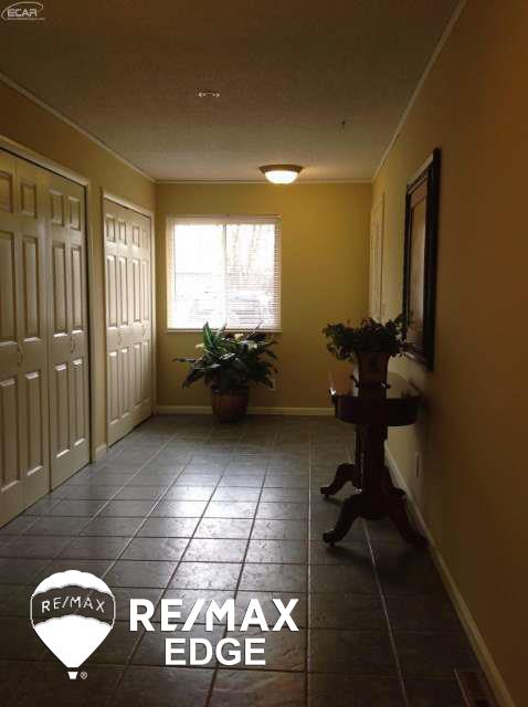 4056 Elms Road Swartz Creek, MI 48473 - Photo 18 of 34 20452806-17.JPG