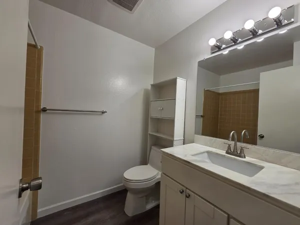 $3,500 | 2201 Monroe Street, Unit 301, Santa Clara, CA 95050