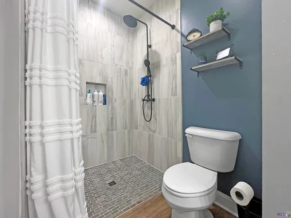 $216,900 | 9900 Country Club Drive, Unit 1D, Denham Springs, LA 70726