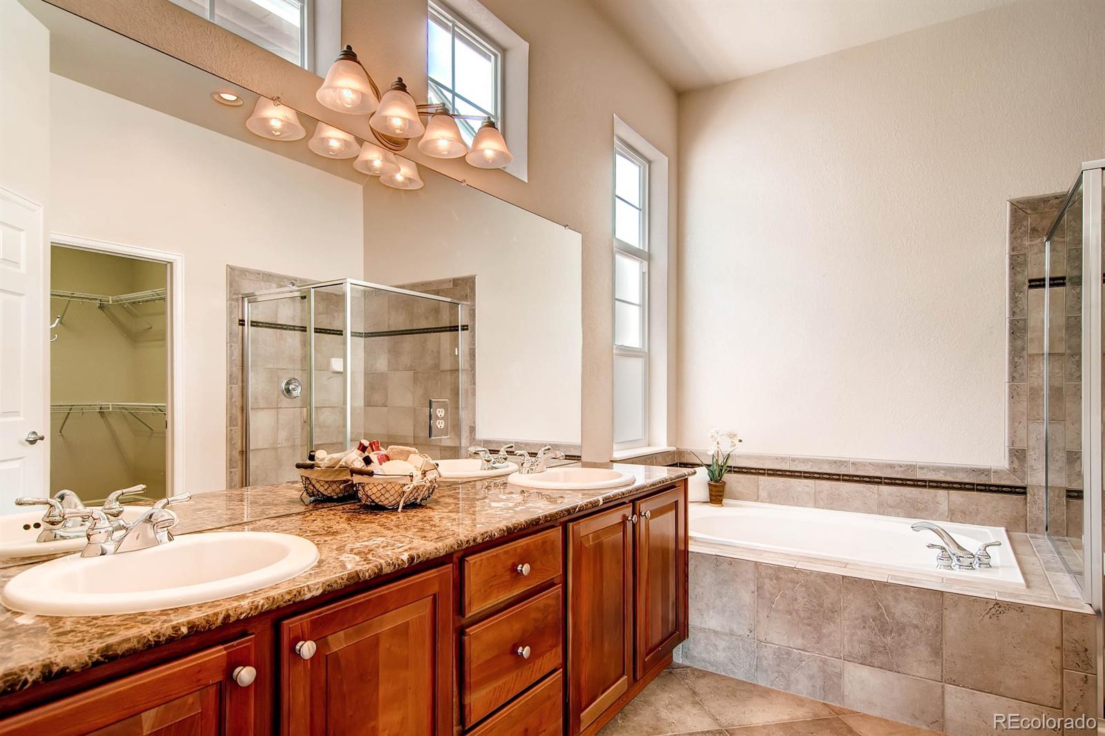 8447 Hackamore Road Littleton, CO 80125 - Photo 18 of 29 Gallery Image 18