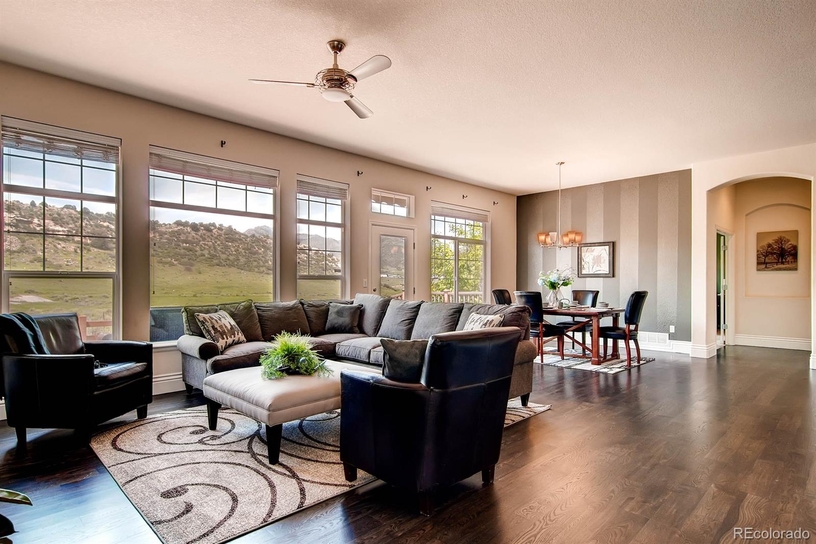 8447 Hackamore Road Littleton, CO 80125 - Photo 4 of 29 Gallery Image 4