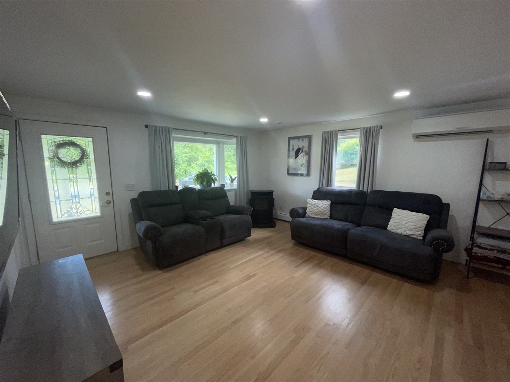 181 Stafford Road Monson, MA 01057 - Photo 6 of 35