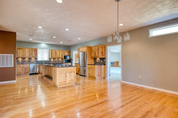 $1,000,000 | 1782 Wolf Creek Highway, Narrows, VA 24124