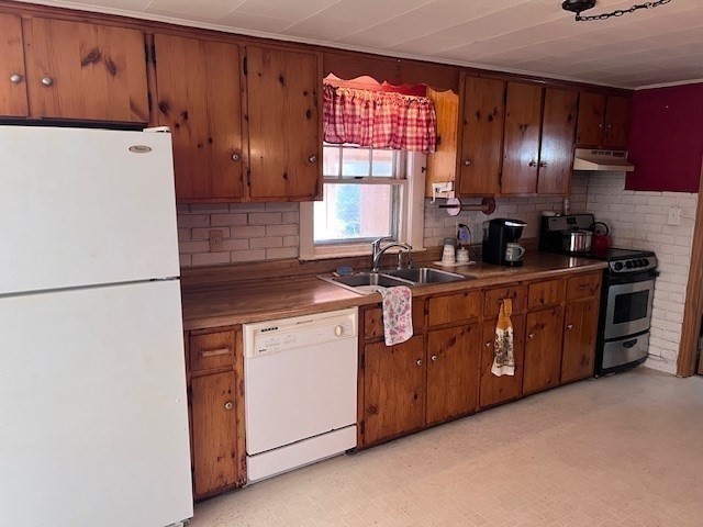 126 Groton Road Chelmsford, MA 01863 - Photo 2 of 14