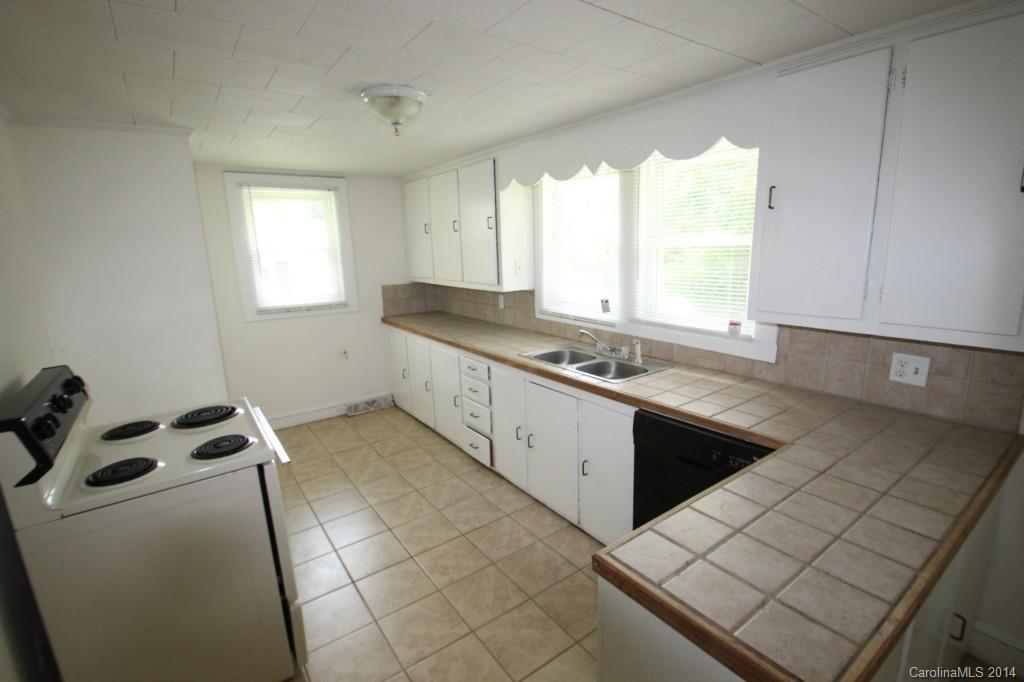 932 Old Charlotte Road Southwest Concord, NC 28027 - Photo 4 of 8 Gallery Image 4