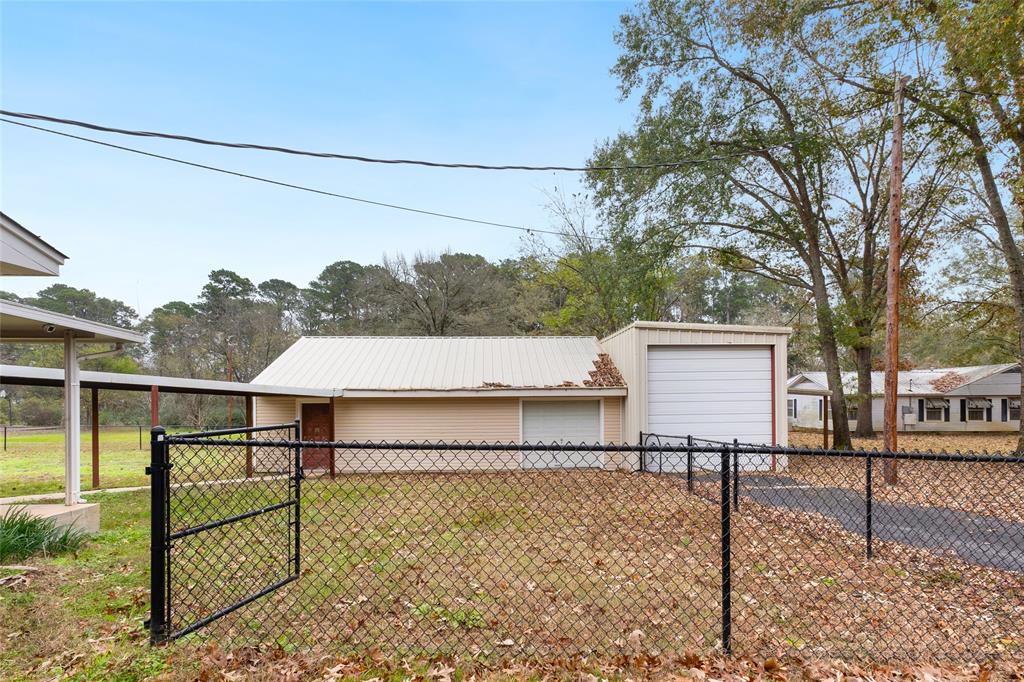 1621 Baseball Loop Diana, TX 75640 - Photo 3 of 38 a view of a terrace
