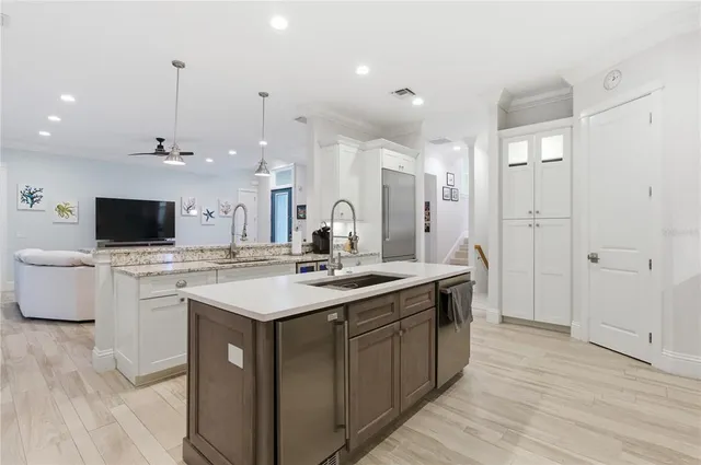 $2,300,000 | 3919 Roberts Point Road, Sarasota, FL 34242