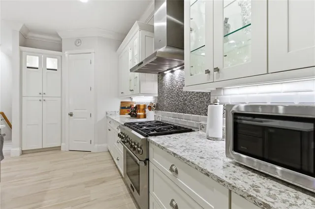 $2,300,000 | 3919 Roberts Point Road, Sarasota, FL 34242