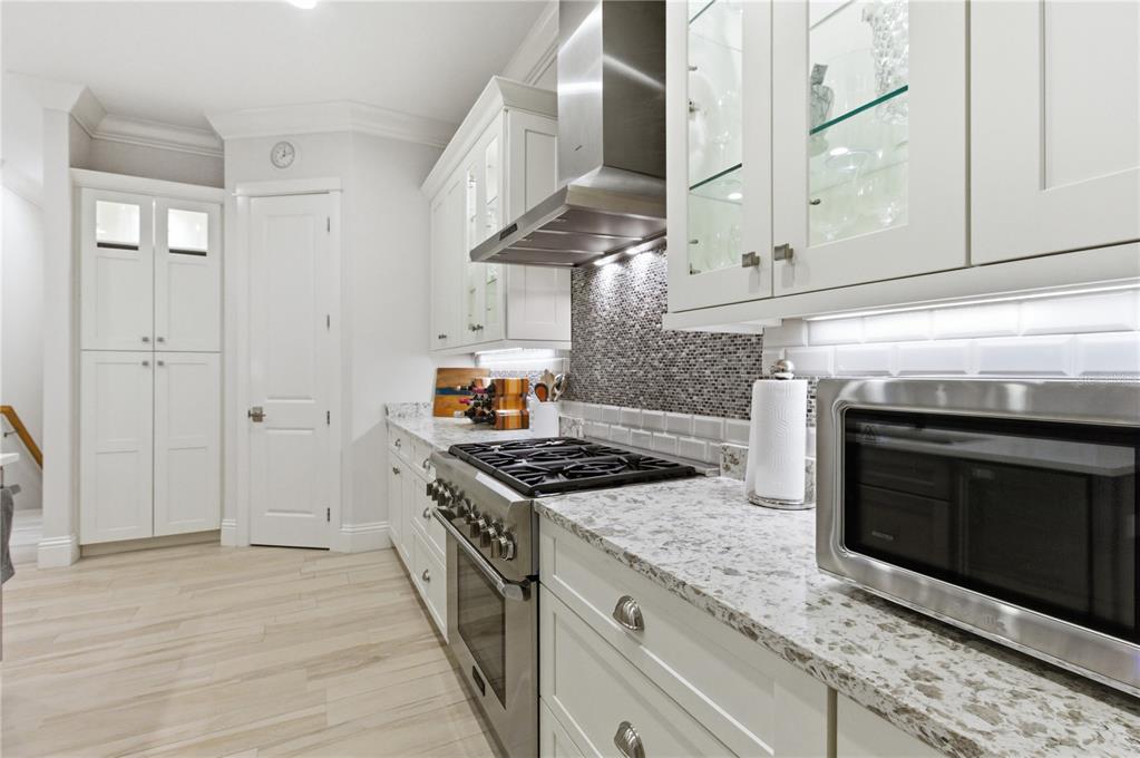 3919 Roberts Point Road Sarasota, FL 34242 - Photo 15 of 47