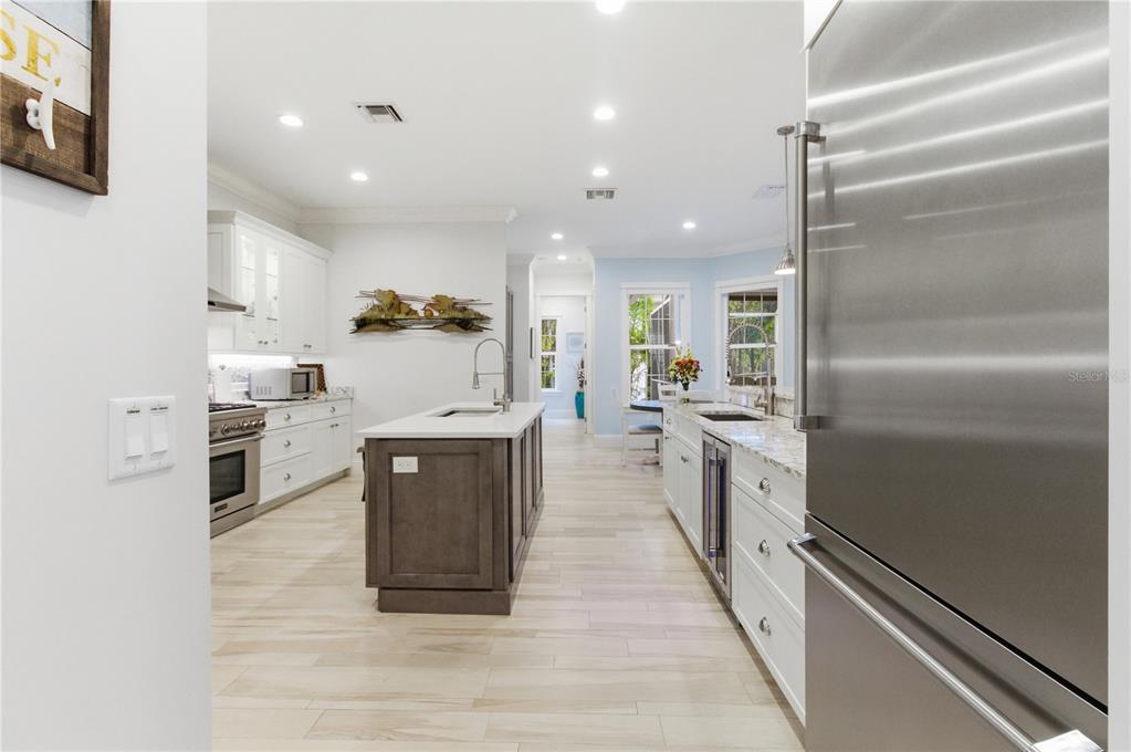 3919 Roberts Point Road Sarasota, FL 34242 - Photo 17 of 47