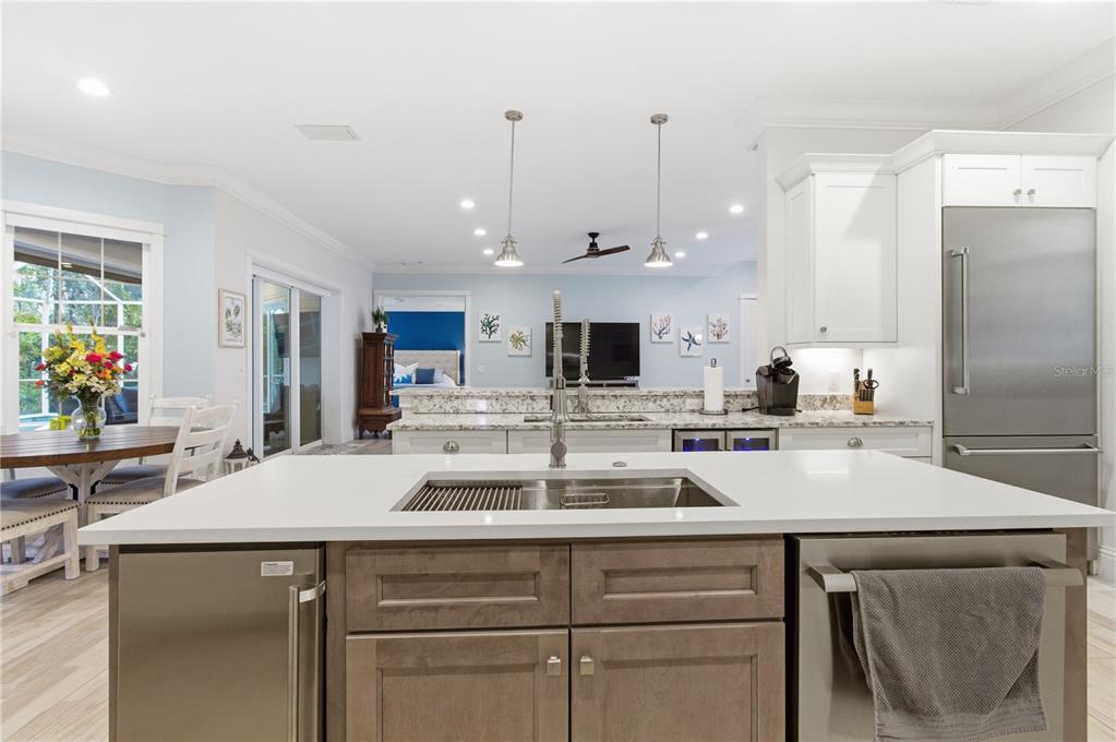 3919 Roberts Point Road Sarasota, FL 34242 - Photo 18 of 47