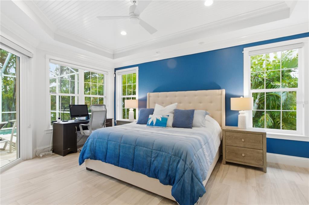 3919 Roberts Point Road Sarasota, FL 34242 - Photo 27 of 45