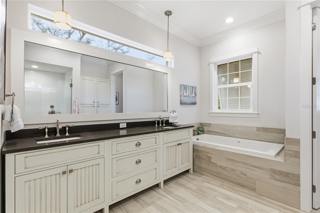 3919 Roberts Point Road Sarasota, FL 34242 - Photo 29 of 45