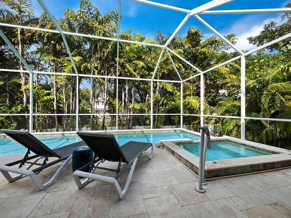 3919 Roberts Point Road Sarasota, FL 34242 - Photo 8 of 45