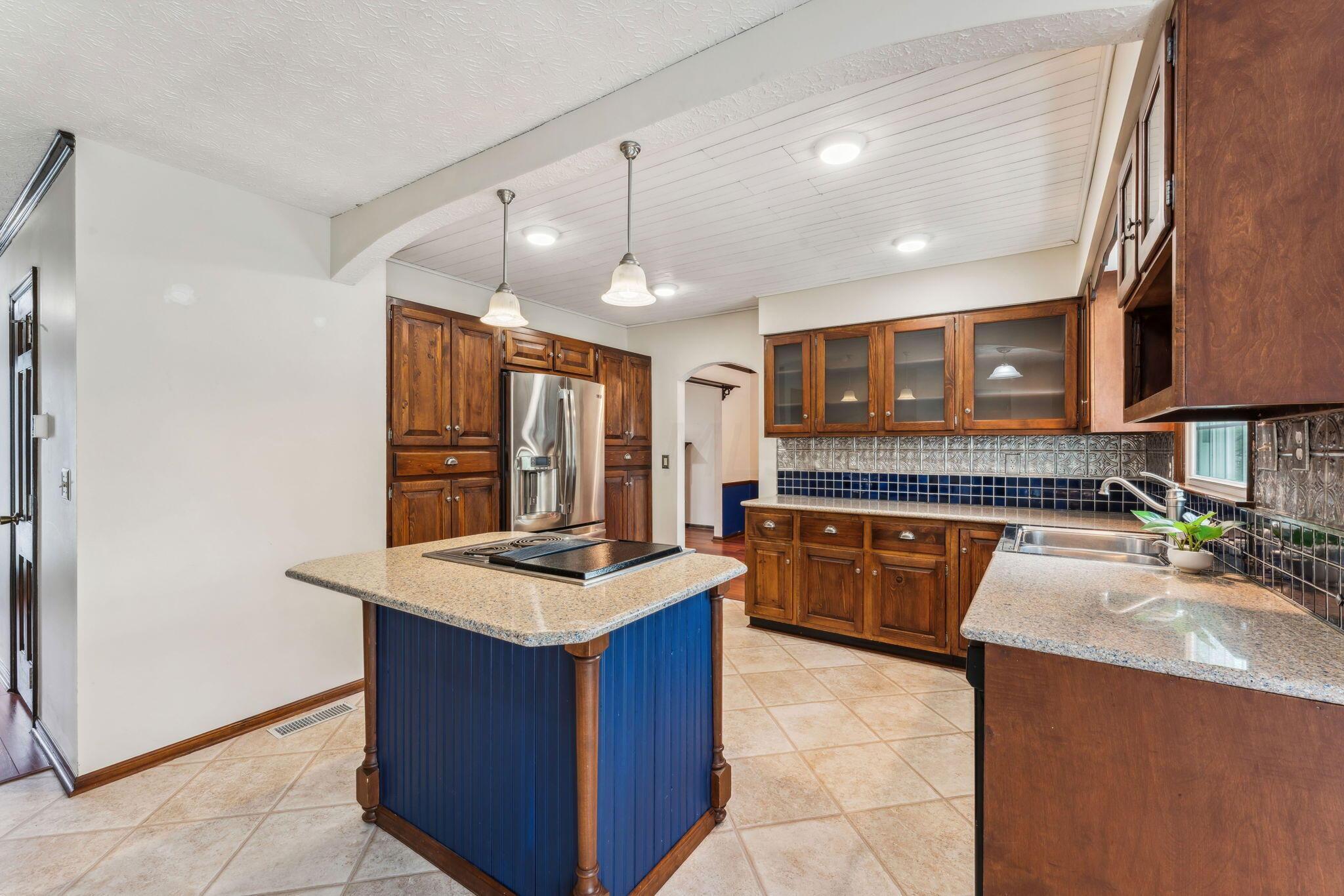 6381 South Sunbury Road Westerville, OH 43081 - Photo 15 of 51 Eat-In Kitchen
