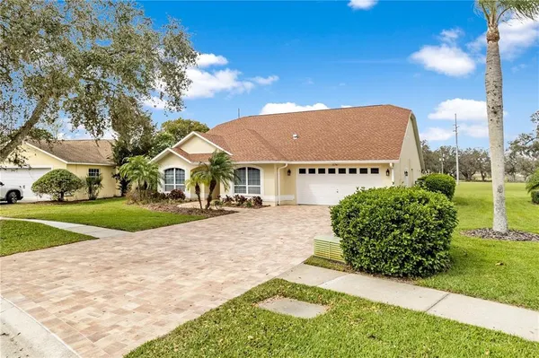 $385,000 | 6741 Northlake Drive, Zephyrhills, FL 33542
